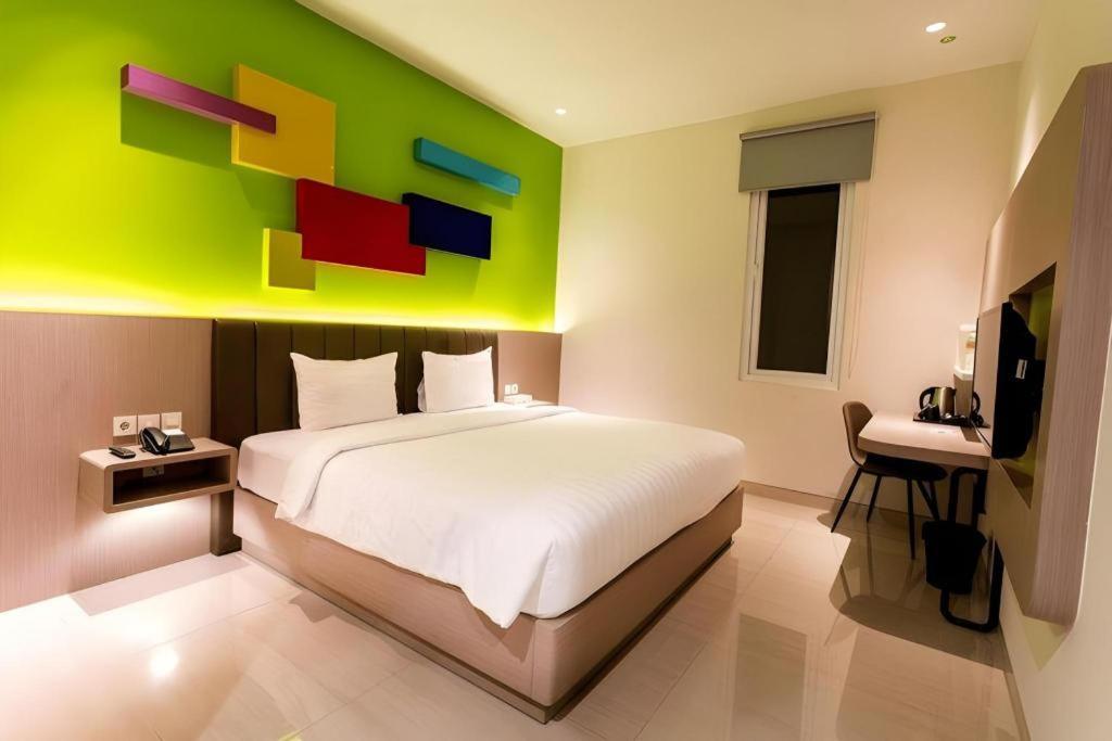 Zoom Dharmahusada Hotel Surabaya Buitenkant foto