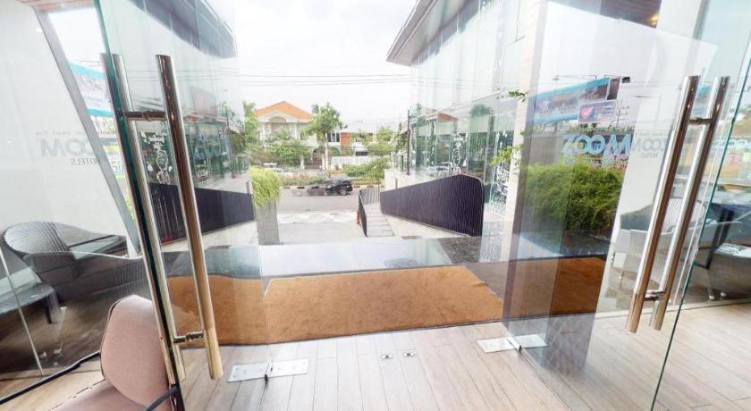 Zoom Dharmahusada Hotel Surabaya Buitenkant foto