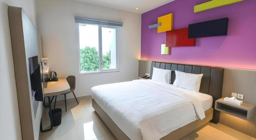 Zoom Dharmahusada Hotel Surabaya Buitenkant foto